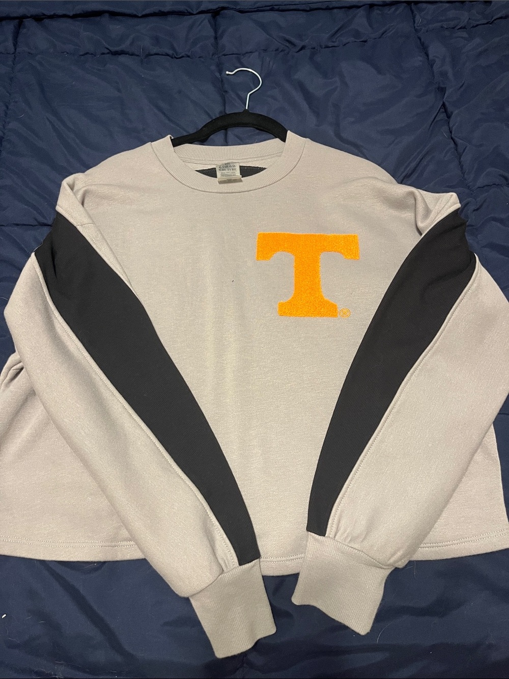 Light gray power T sweatshirt